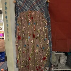 Aratta plaid and embroidered top